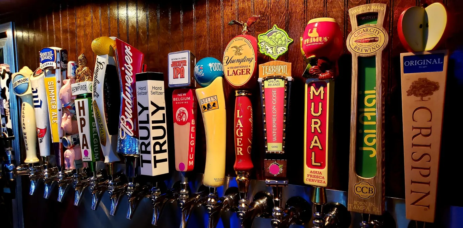 Paddy Wagon Irish Pub - Image 4