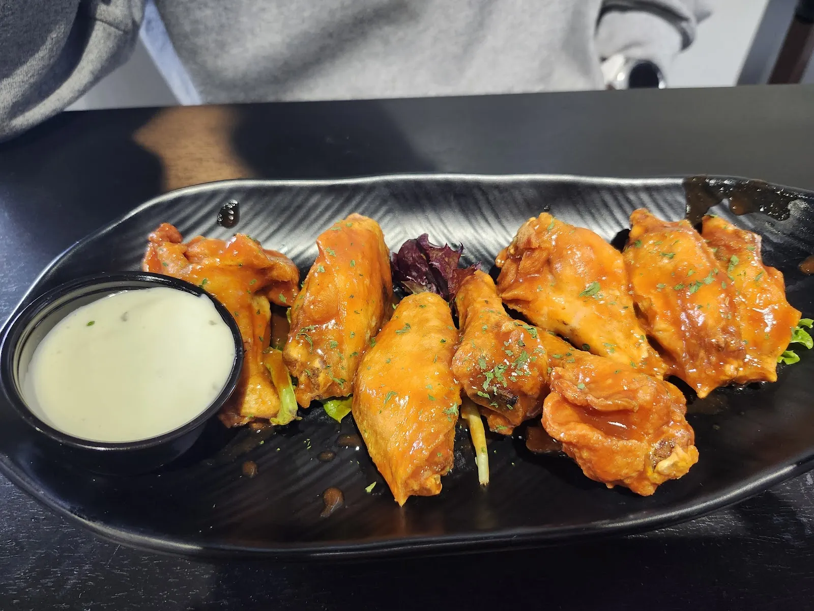 404 Sports Bar & Grill - Image 4
