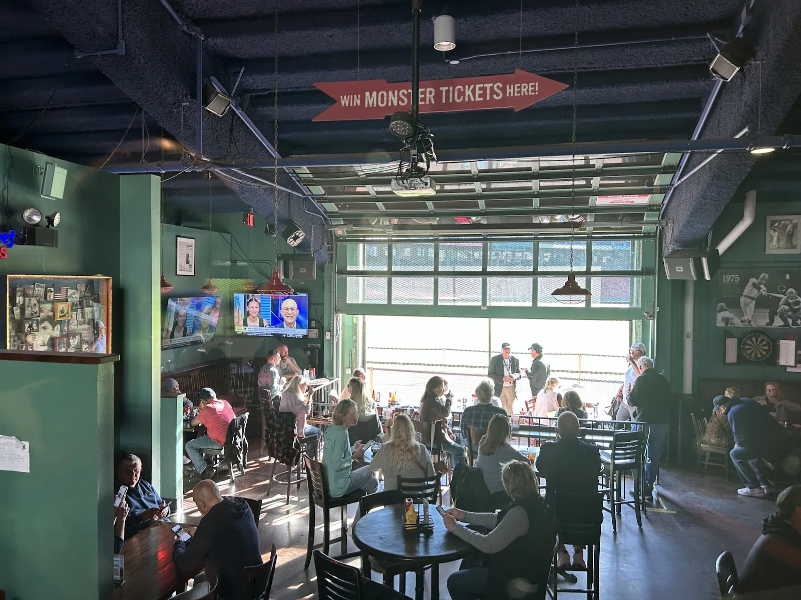 Bleacher Bar - Image 4