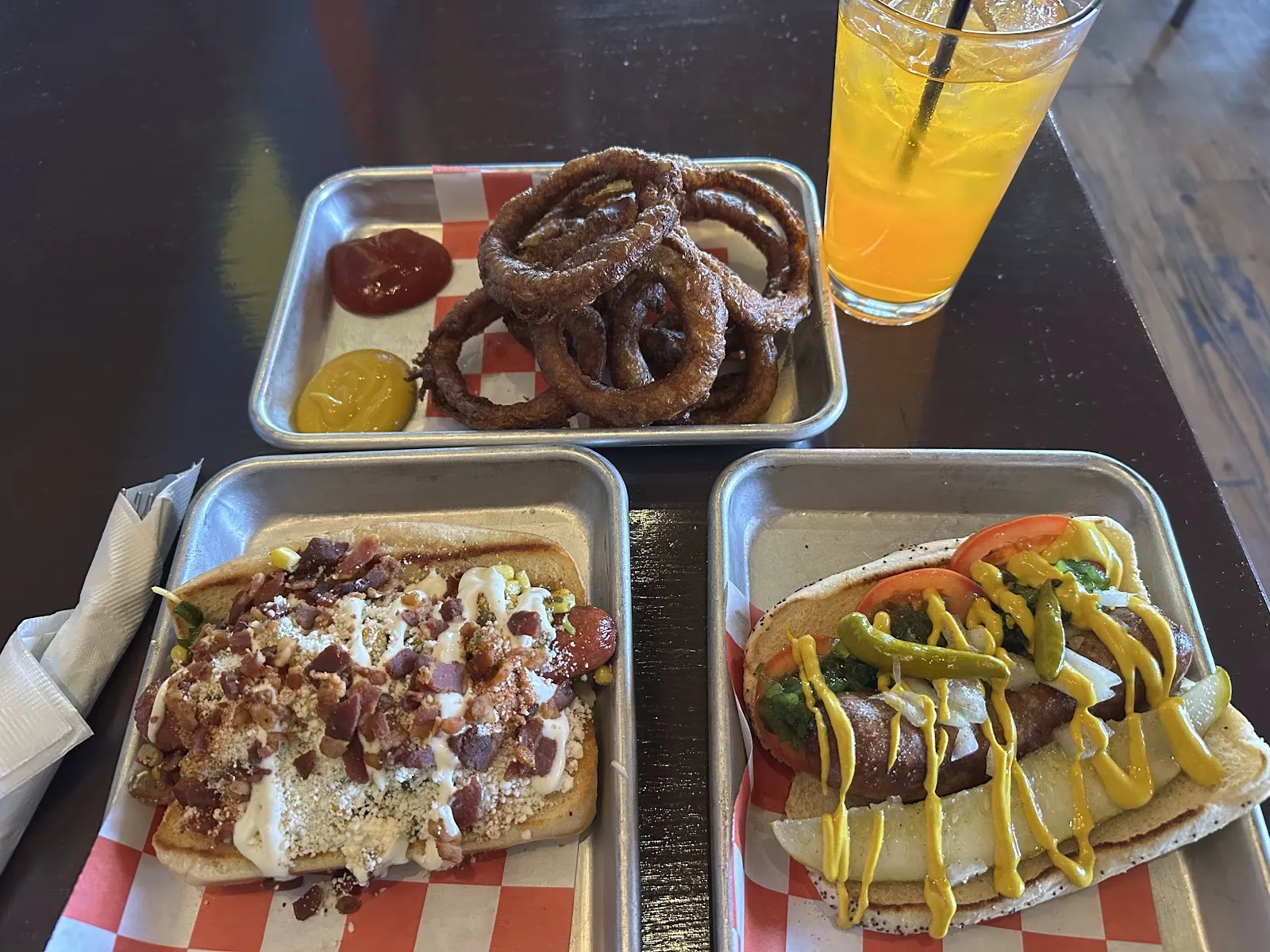 Clowndog Hot Dog Parlor - Image 3