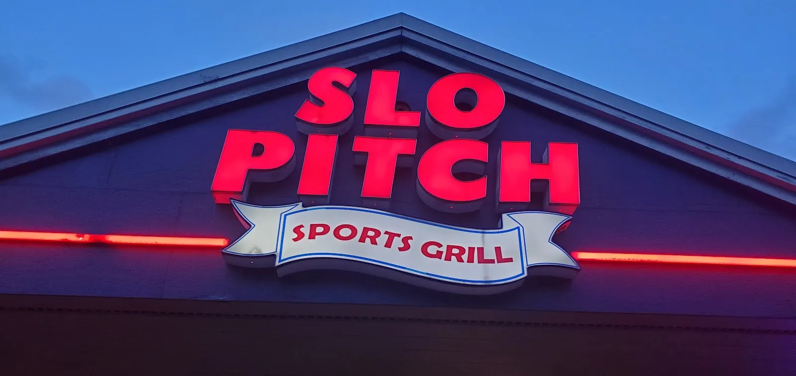 Slo Pitch Sports Grill & Casino - Image 3