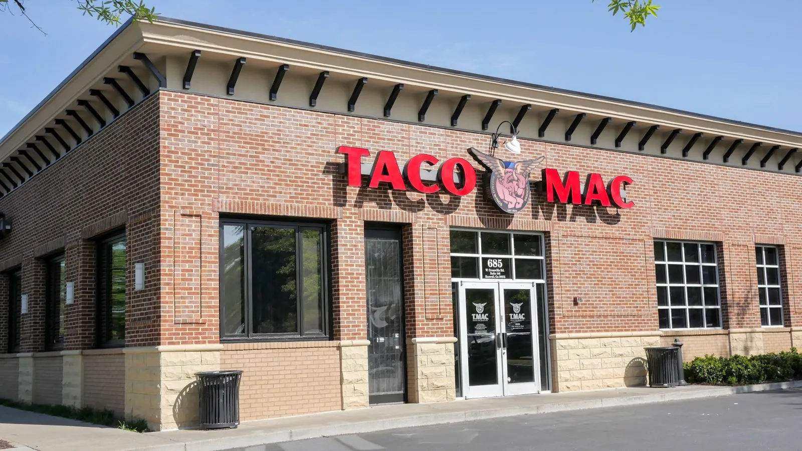 Taco Mac Crabapple logo
