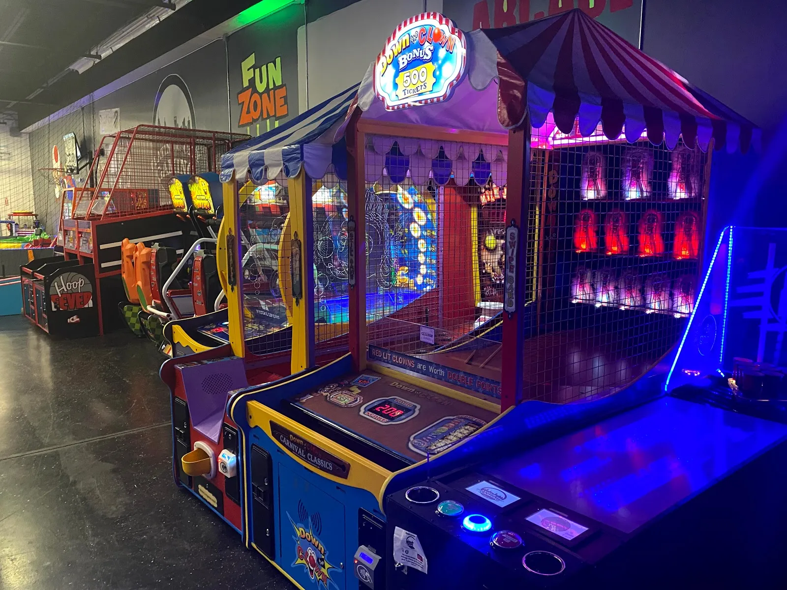 Platinum City Gaming -Bar-Gaming Lounge- Arcade- Nerf Arena-Gellyball-Smash Room -Rage Room-Basketball - Image 4
