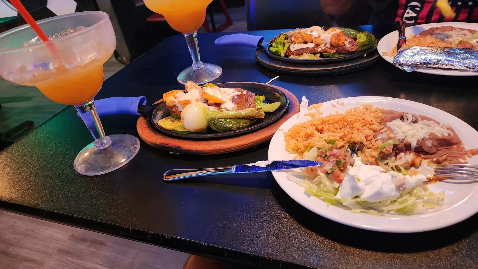 Costa Mar Seafood & Grill - Image 4