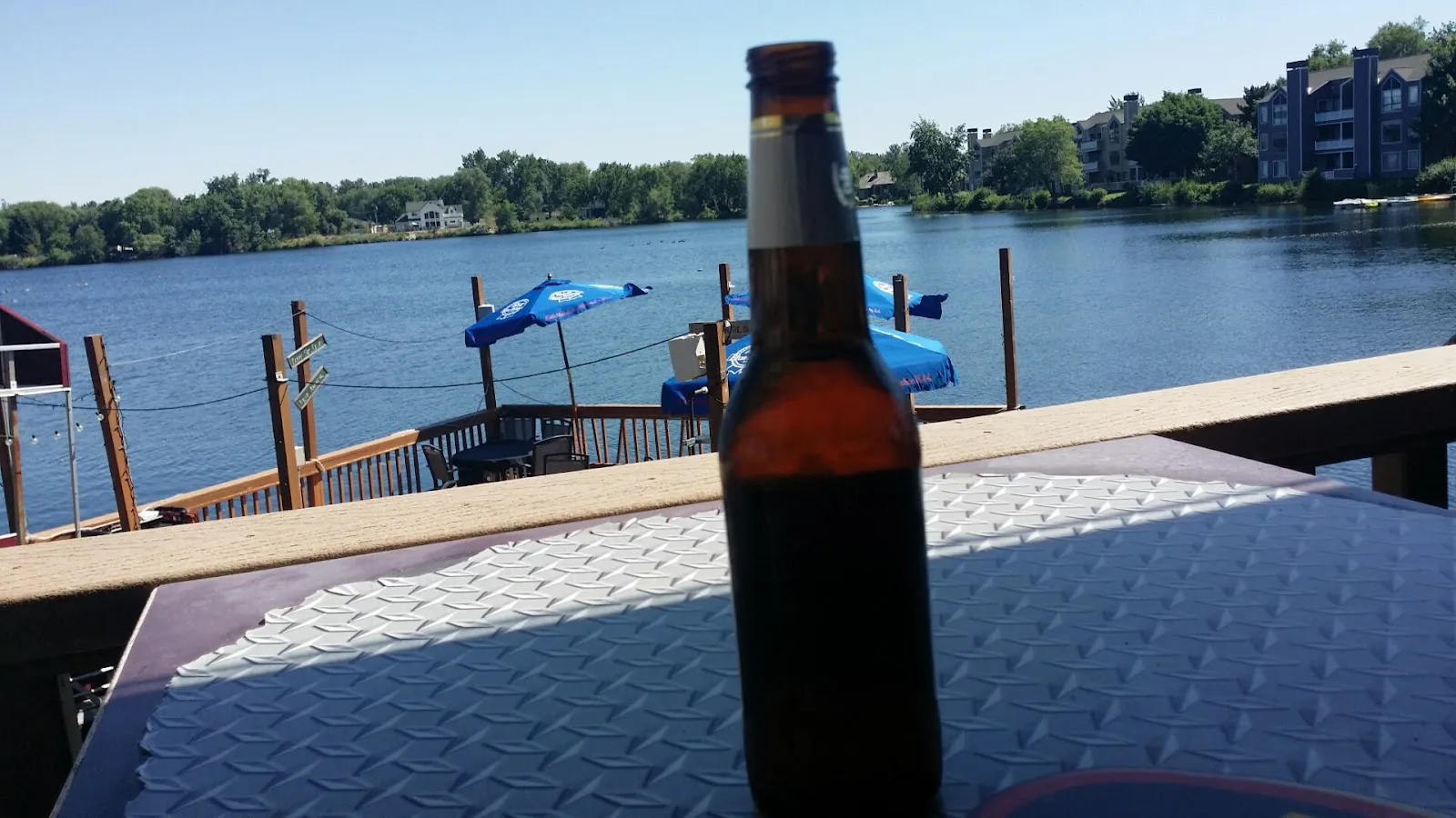 The Drink Bar and Waterfront Grill - Image 3