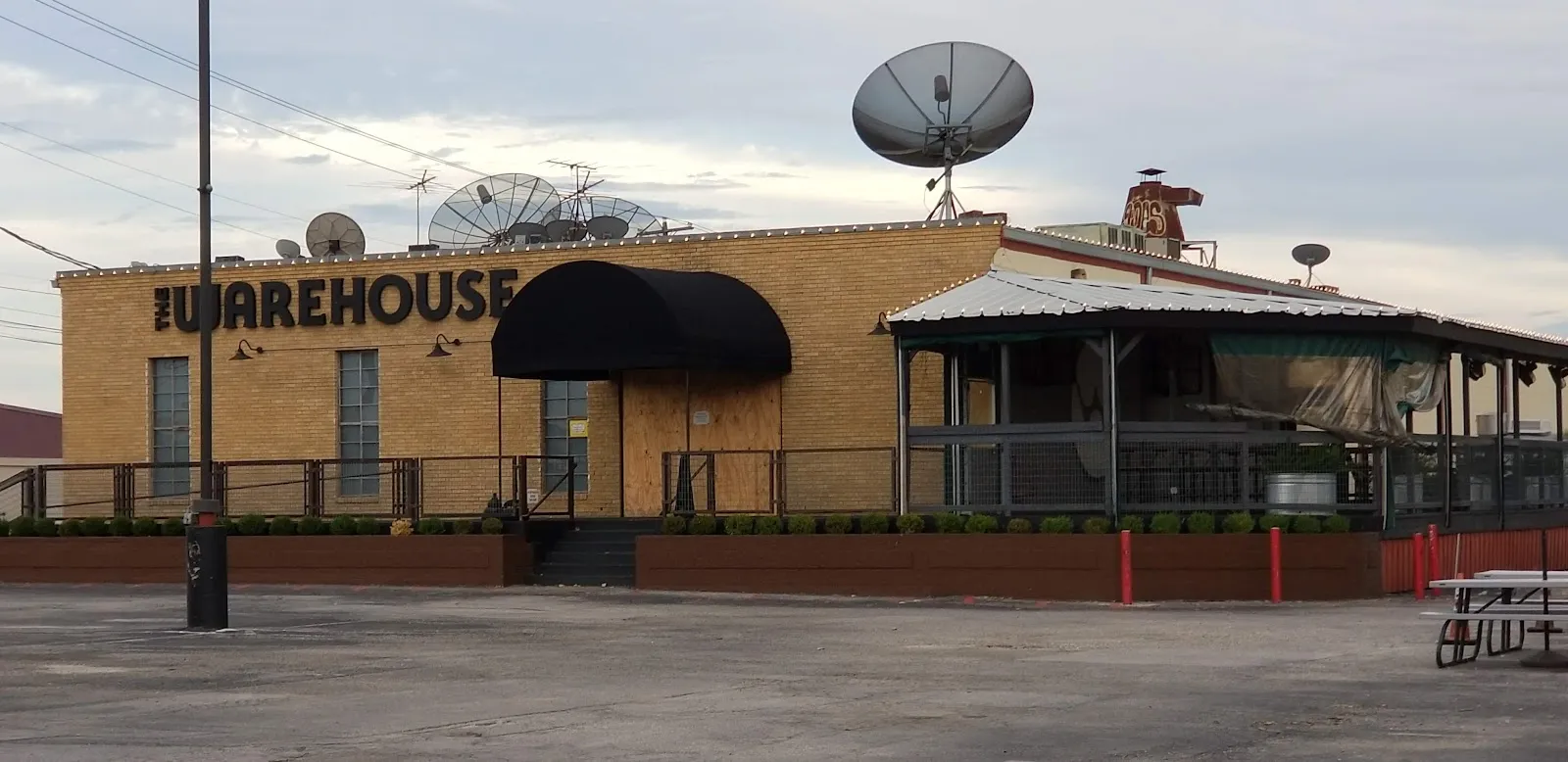 Warehouse Billiard Bar - Image 3