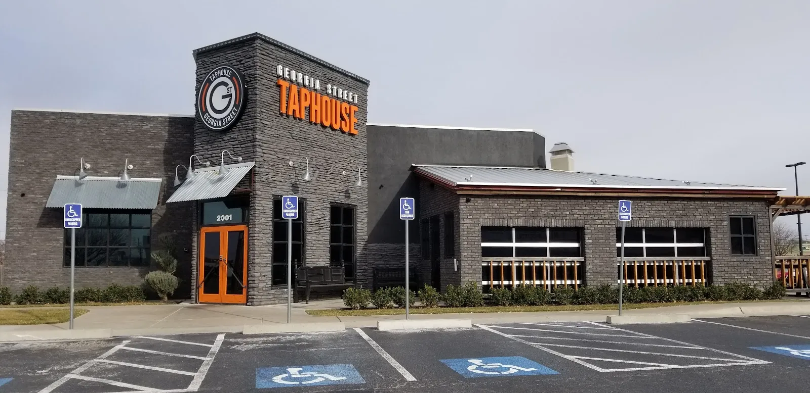 Georgia Street Taphouse - Image 4