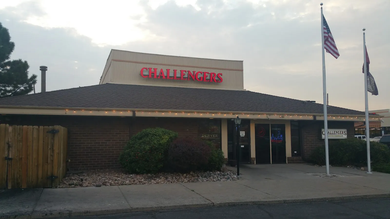 Challengers Sports Bar logo