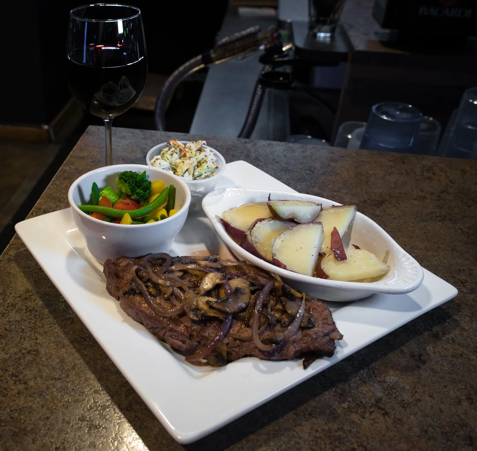 D2 Sports Pub - Image 4