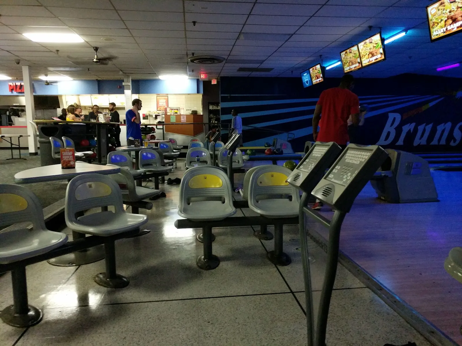 Bowlero Belleville - Image 3