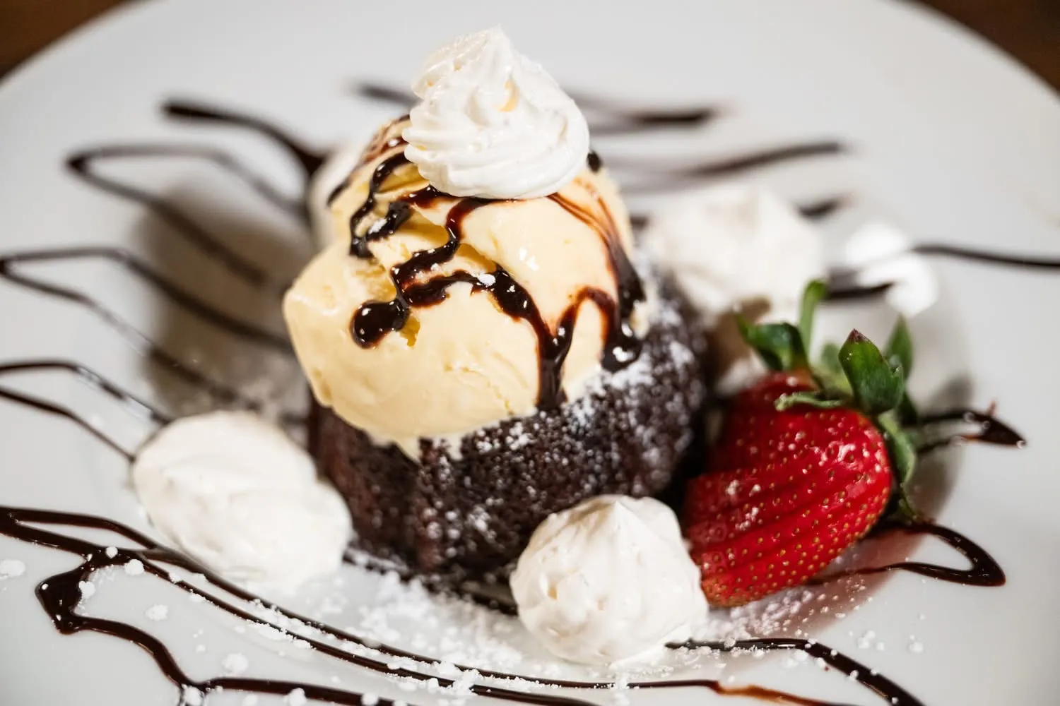 D’Ann’s Sports & Entertainment Restaurant - Image 4