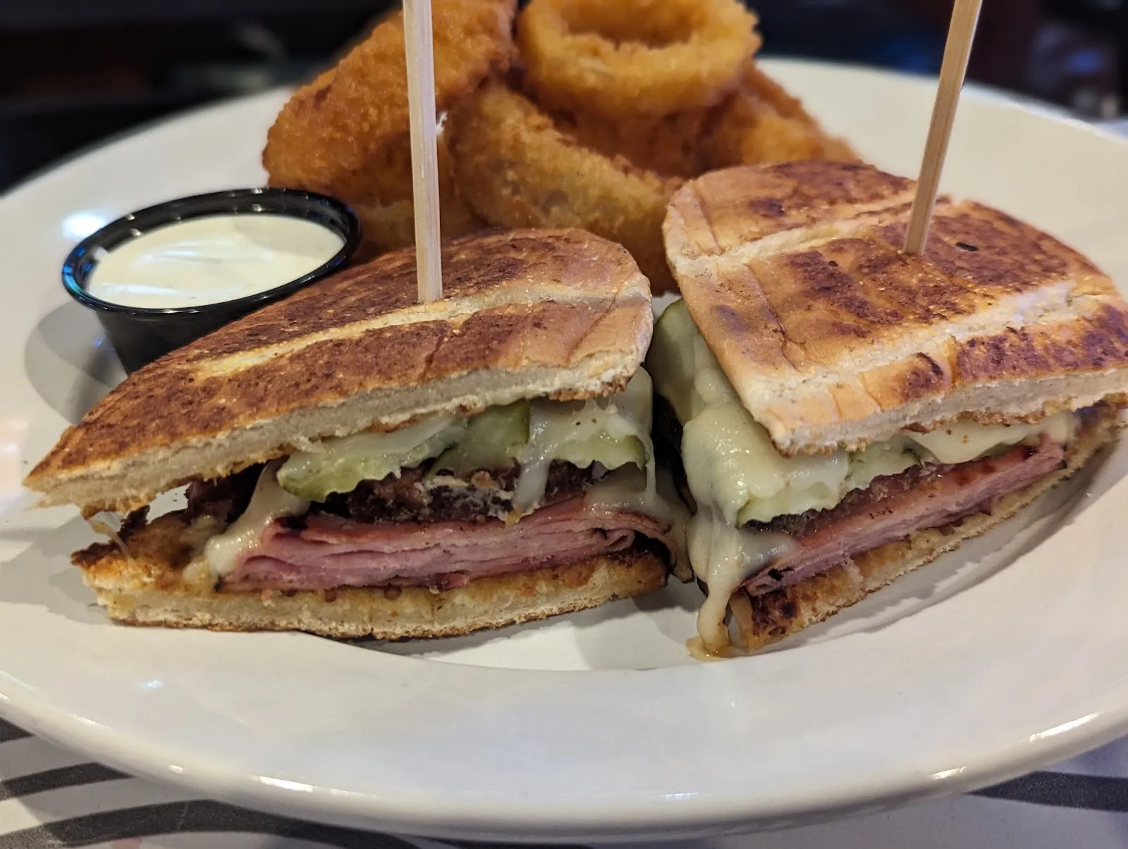 GameTime SportsBar & Grill - Image 3