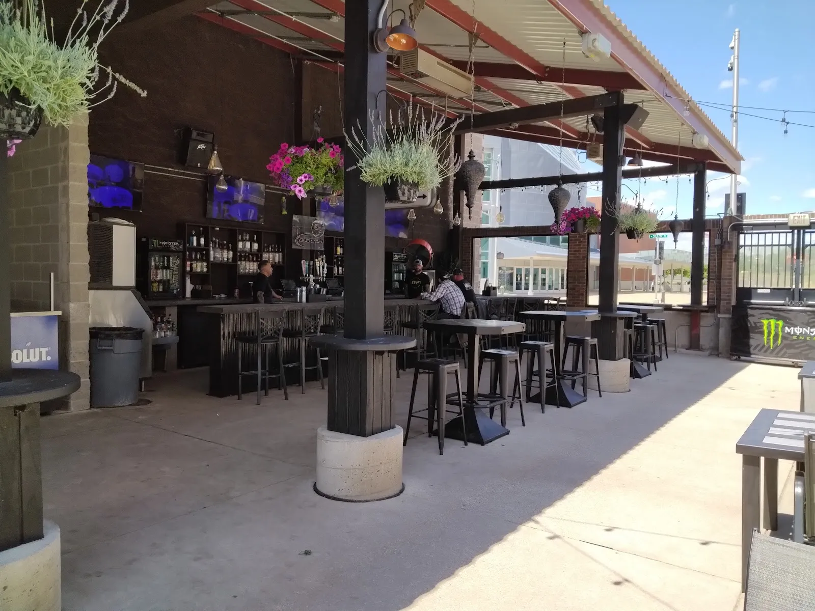 D2 Sports Pub - Image 3