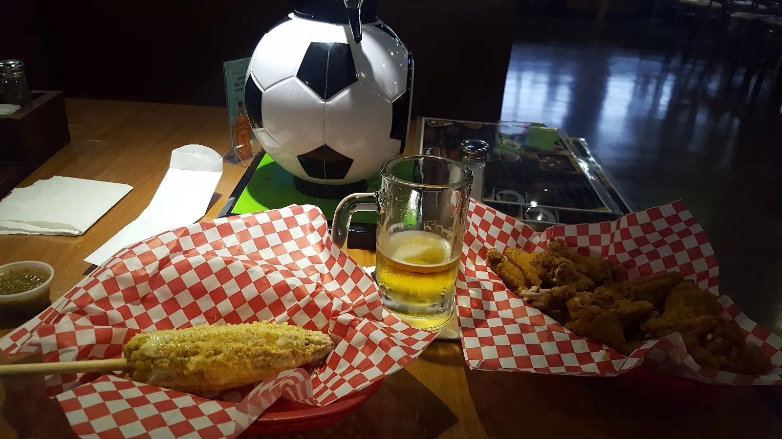Zona Caliente Sports Bar And Grill - Image 3