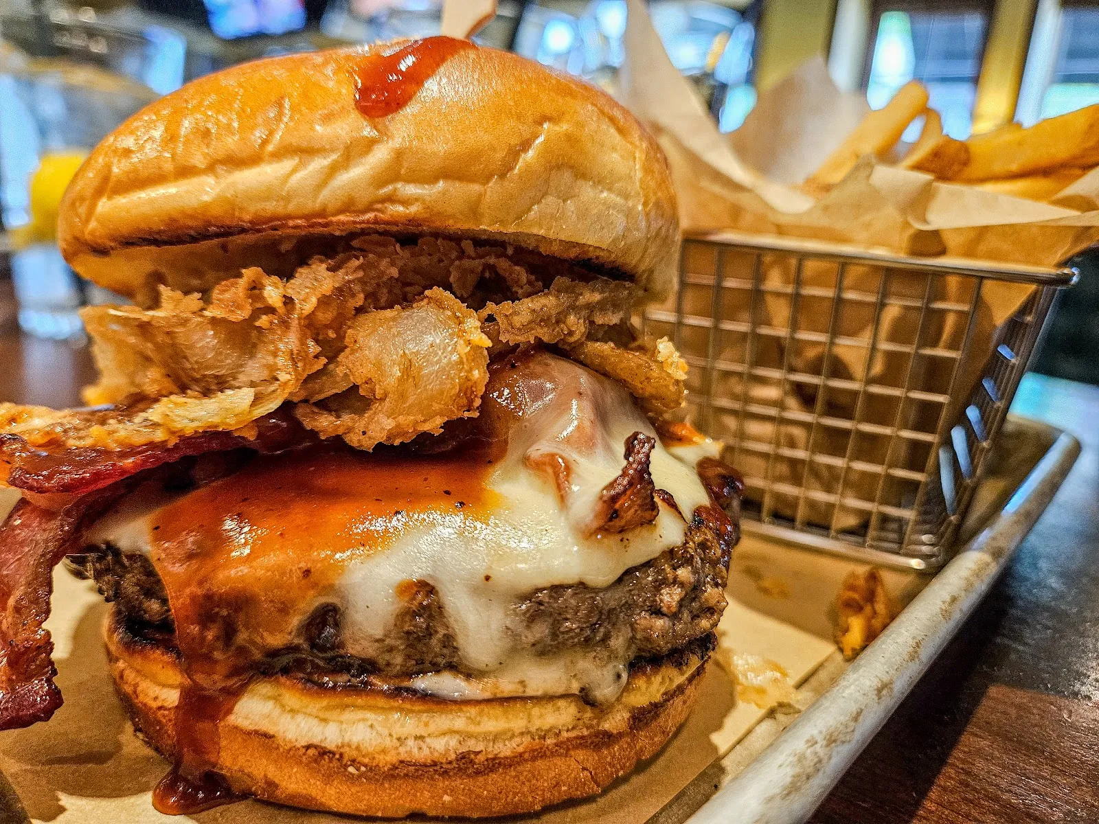 Bar Louie - Lyndhurst - Image 3