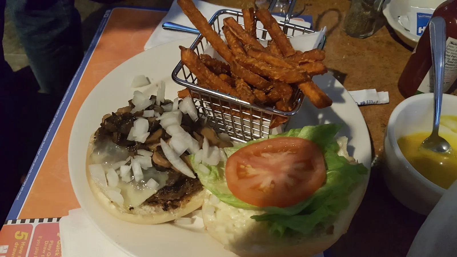 Sidelines Cafe - Image 3