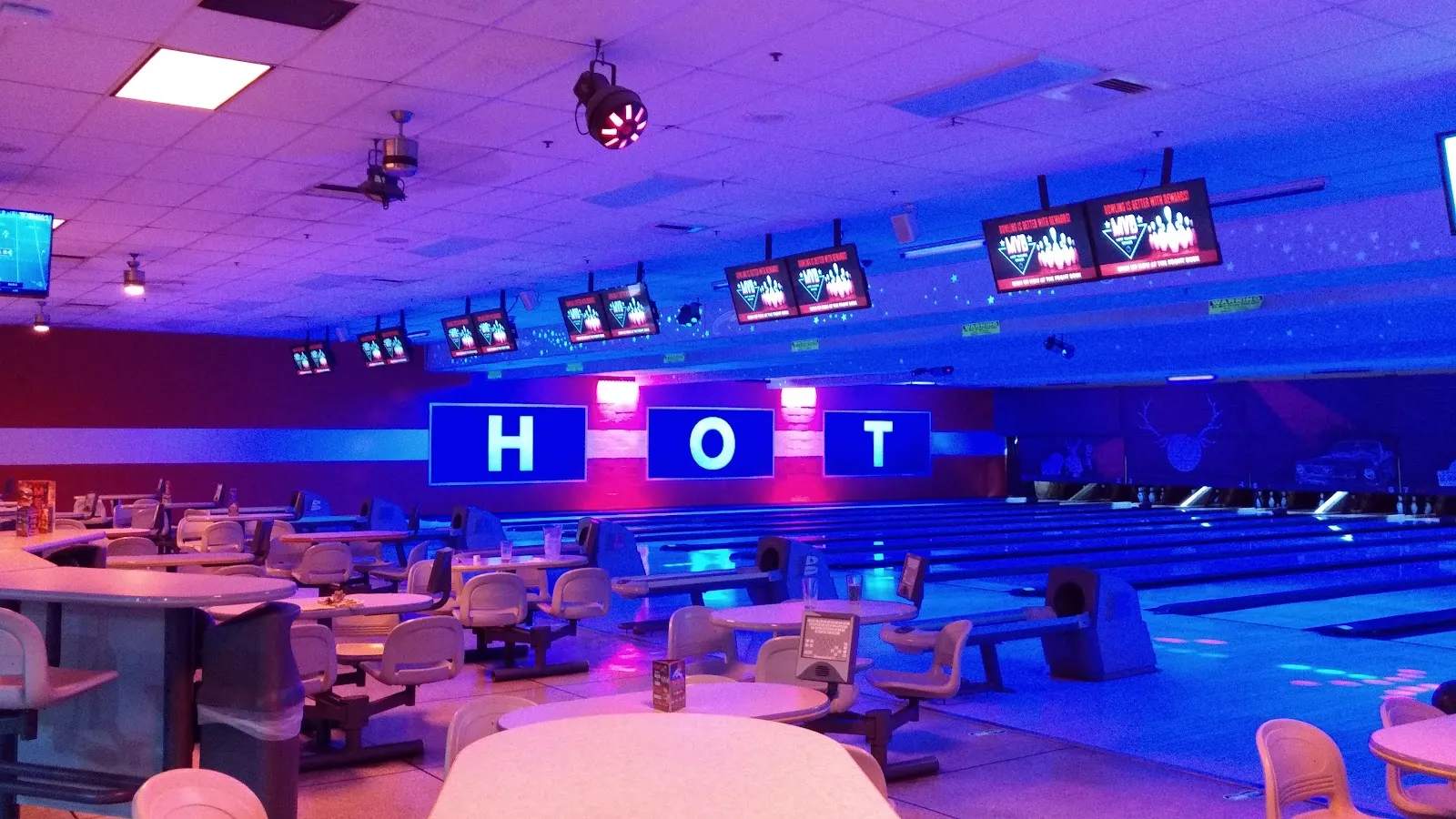 Bowlero Austell - Image 4