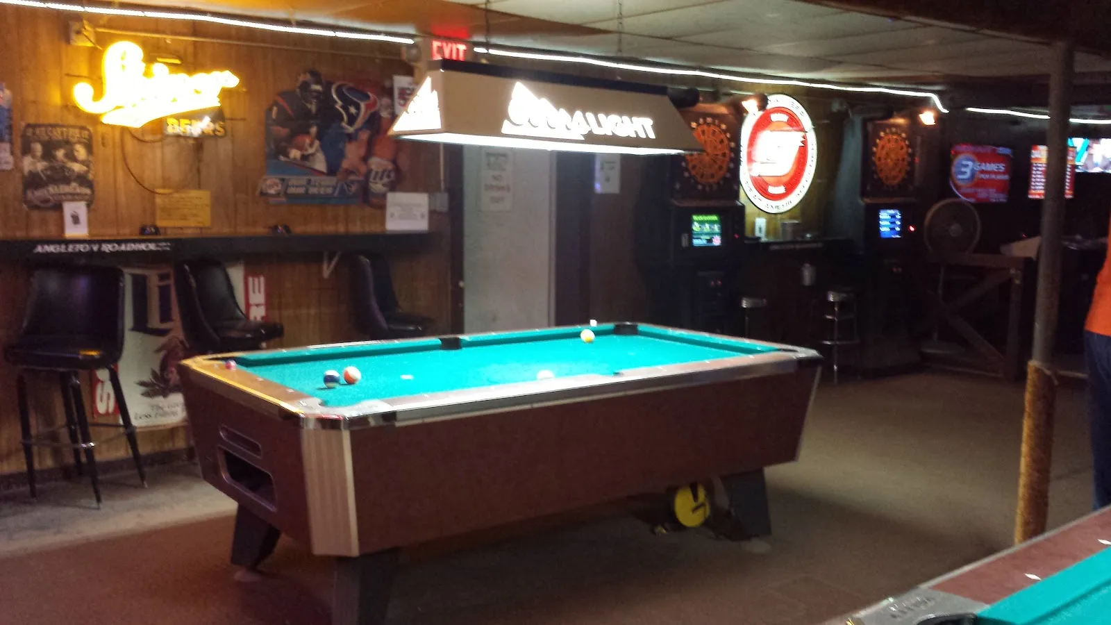 Roadhouse Bar - Image 2