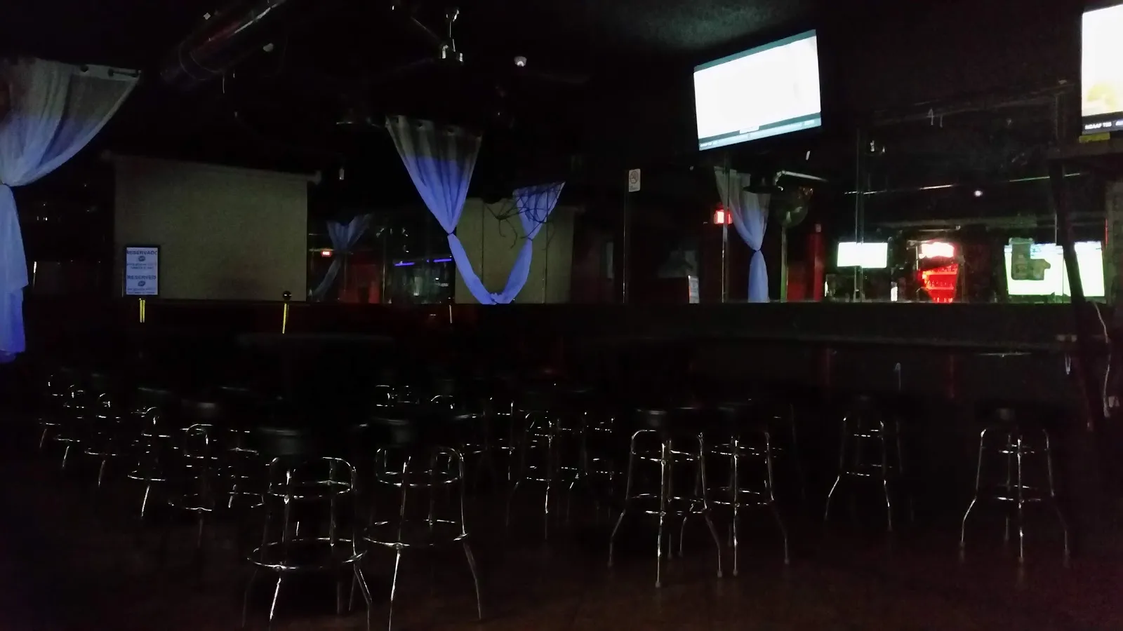 Sugars Bikini Bar - Image 2