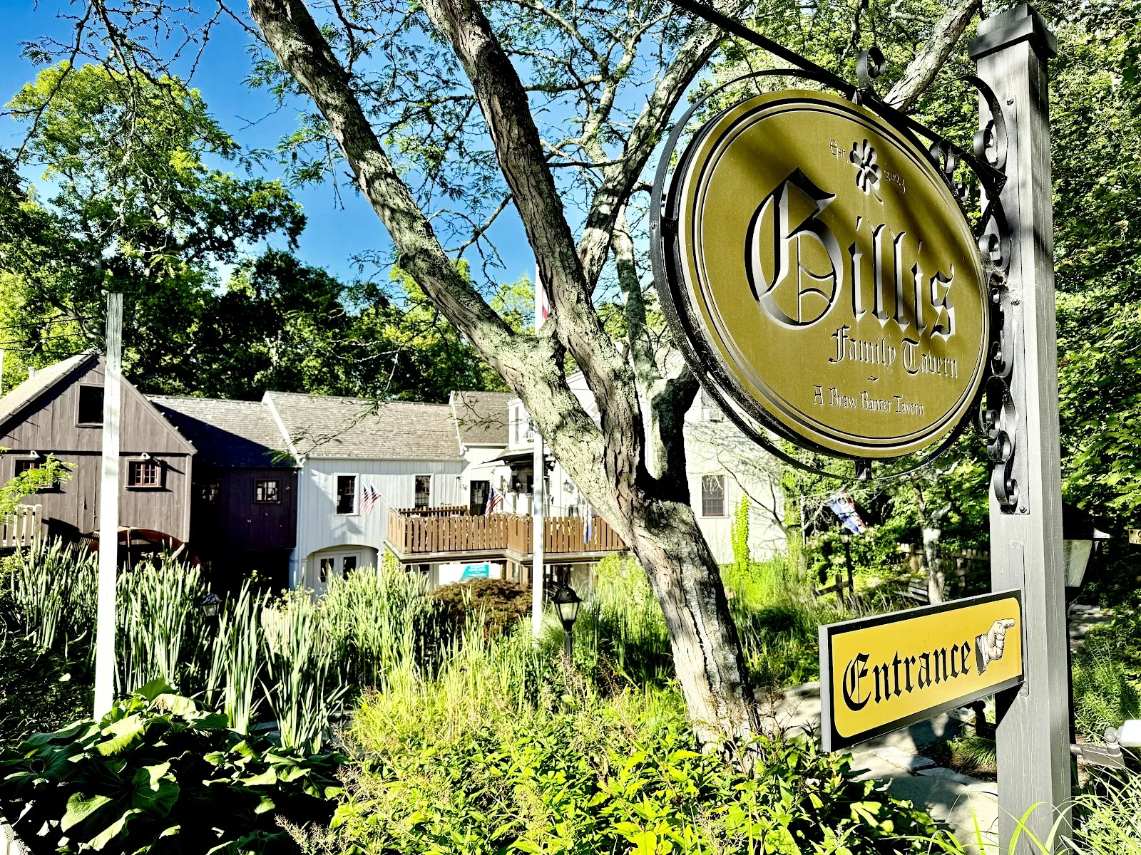Gillis Family Tavern logo