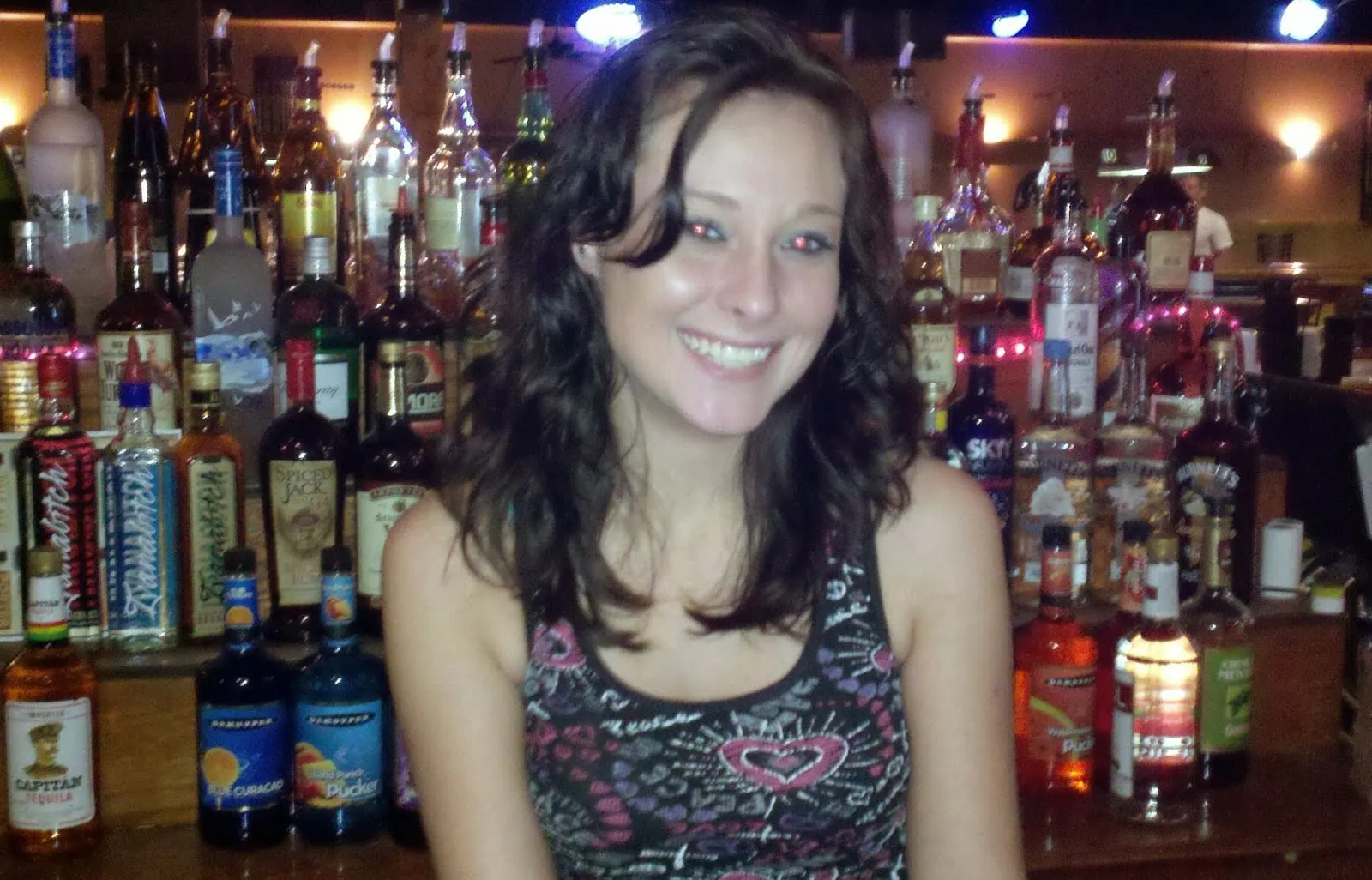 Cue's Billiards - Image 4