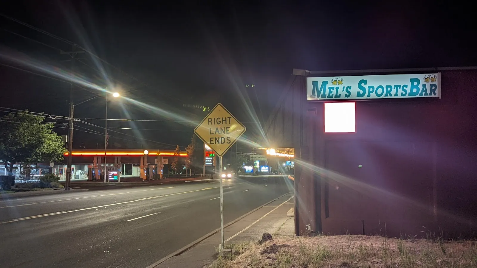 Mel's Sports Bar - Image 4