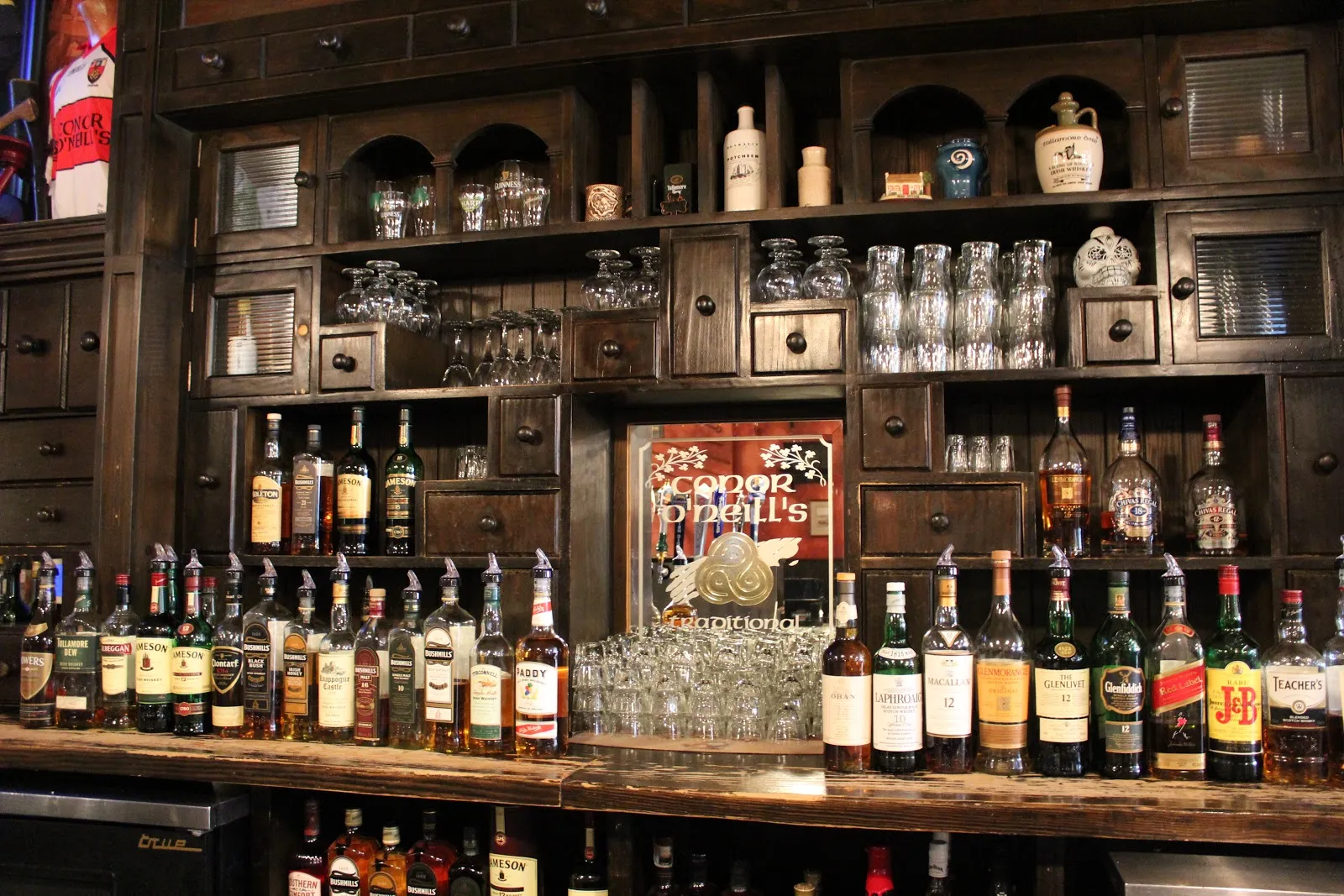 Conor O'Neill's Irish Pub logo