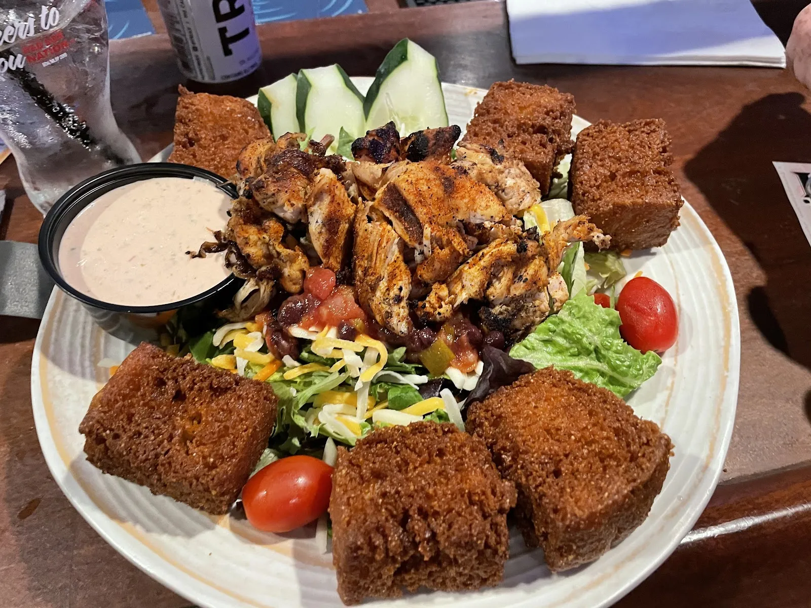 PJ's Bar & Grill - Image 4