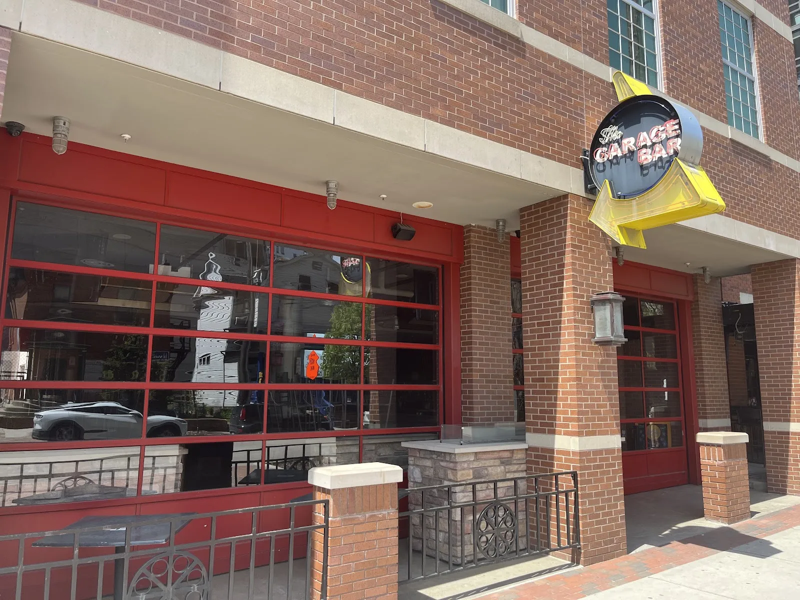 The Garage Bar logo