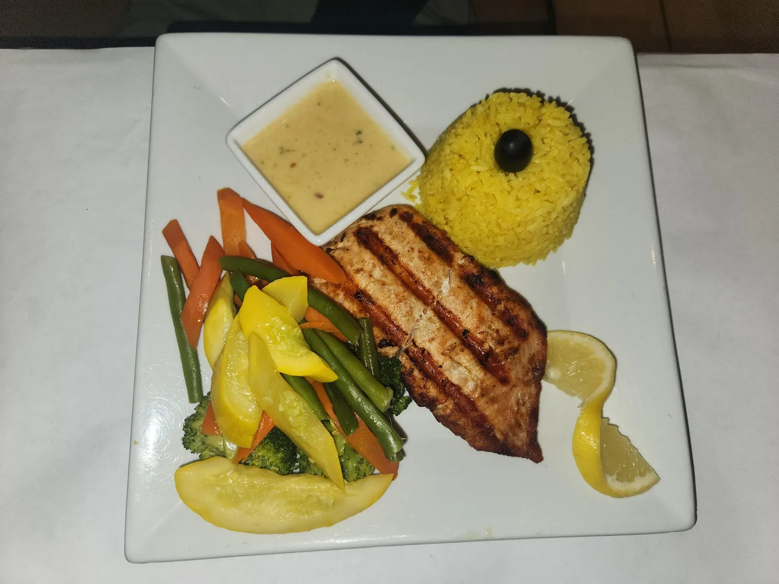 Luanda Restaurant & Event Space - Image 2