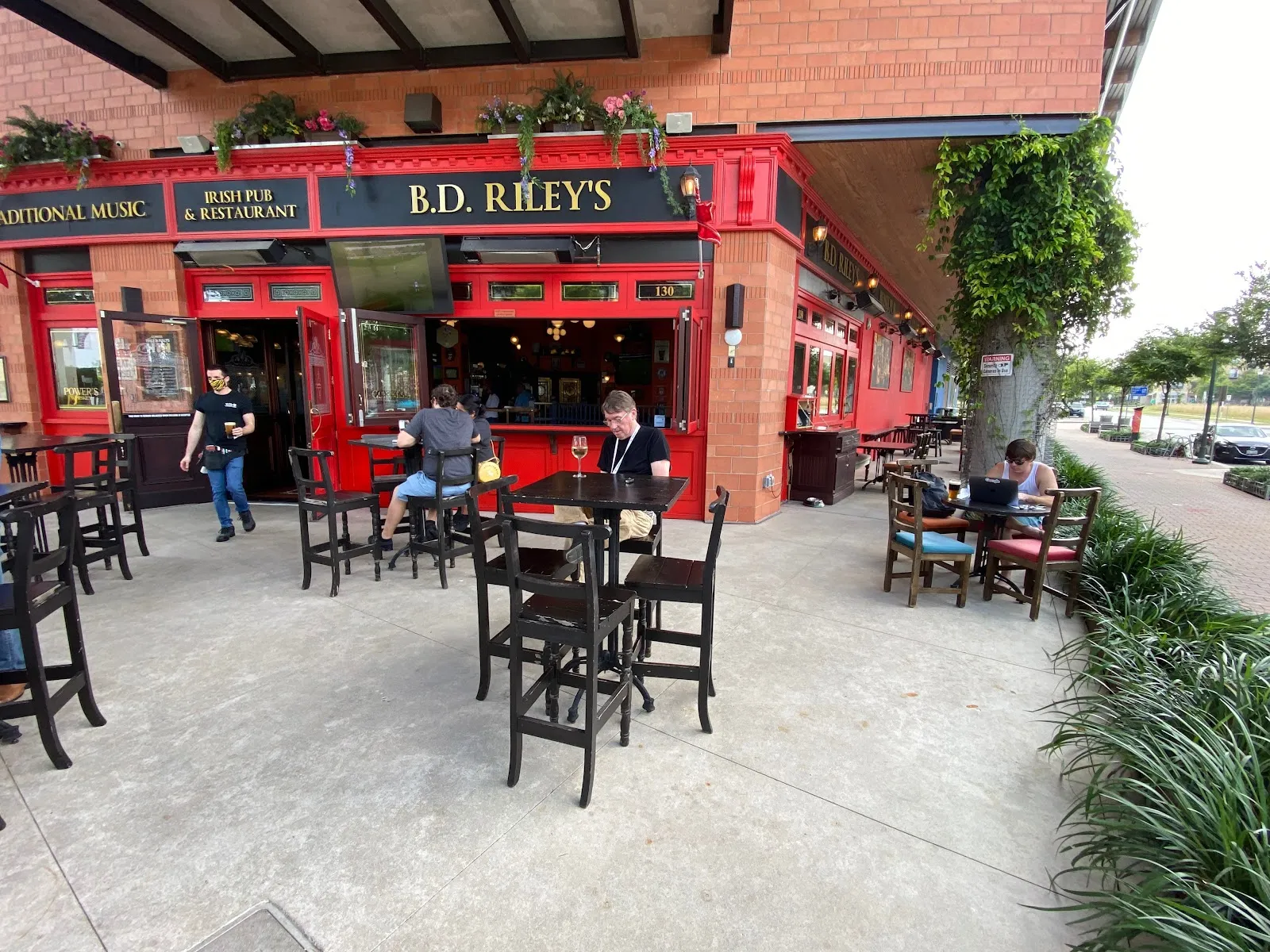 B.D. Riley's Irish Pub - Image 3