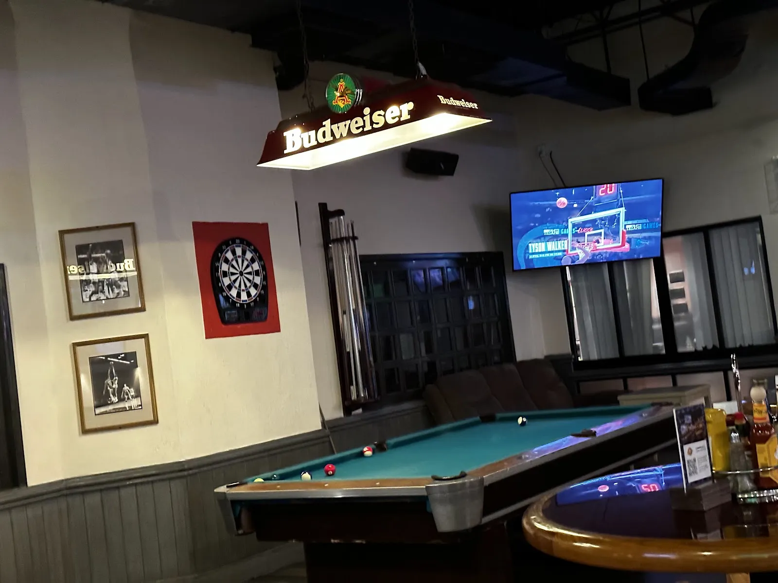 Champions Sports Bar - Image 4