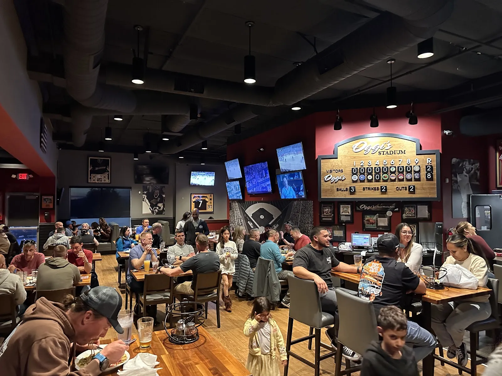 Oggi's Sports Brewhouse Pizza