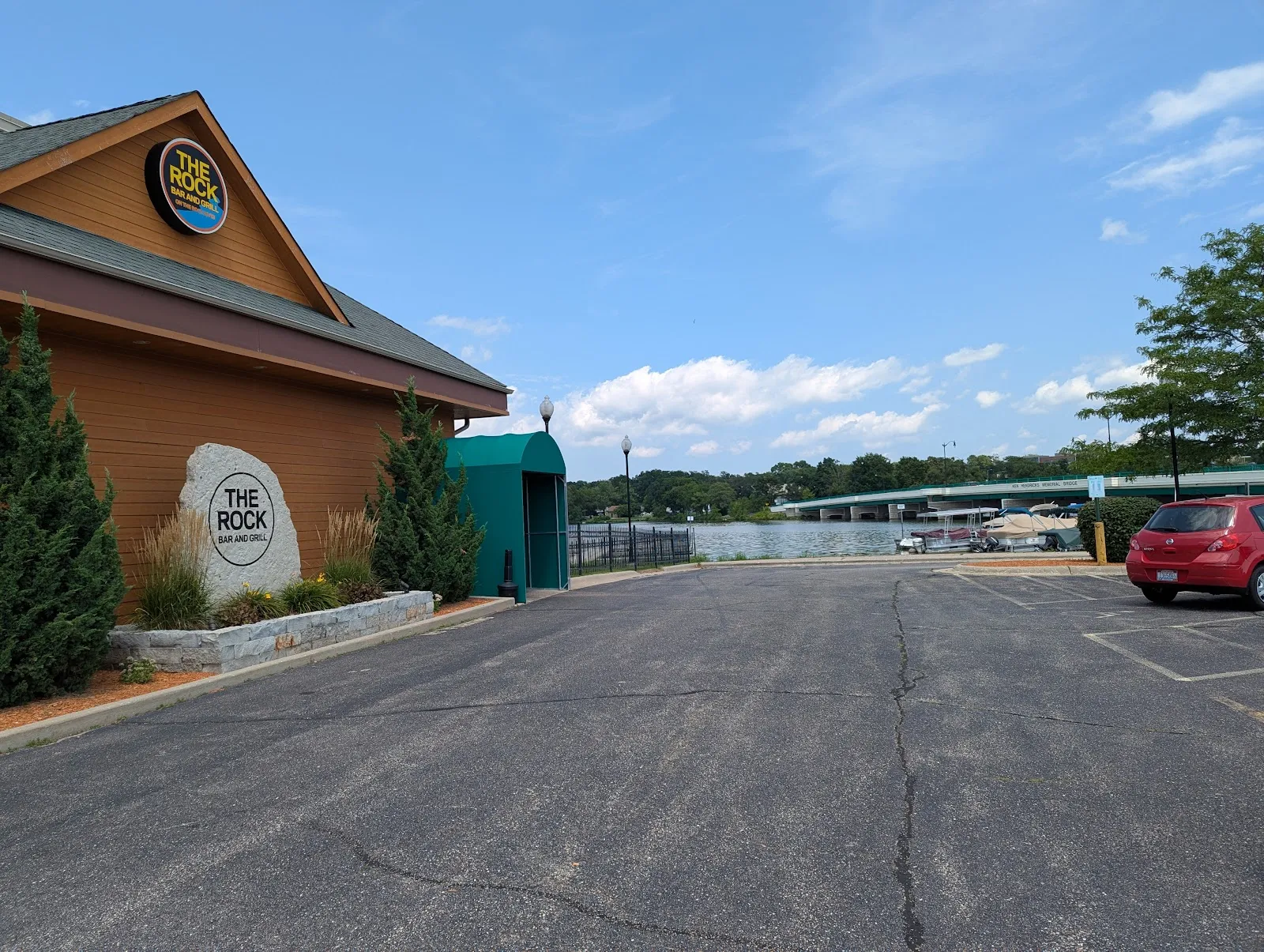 The Rock Bar & Grill - Image 2