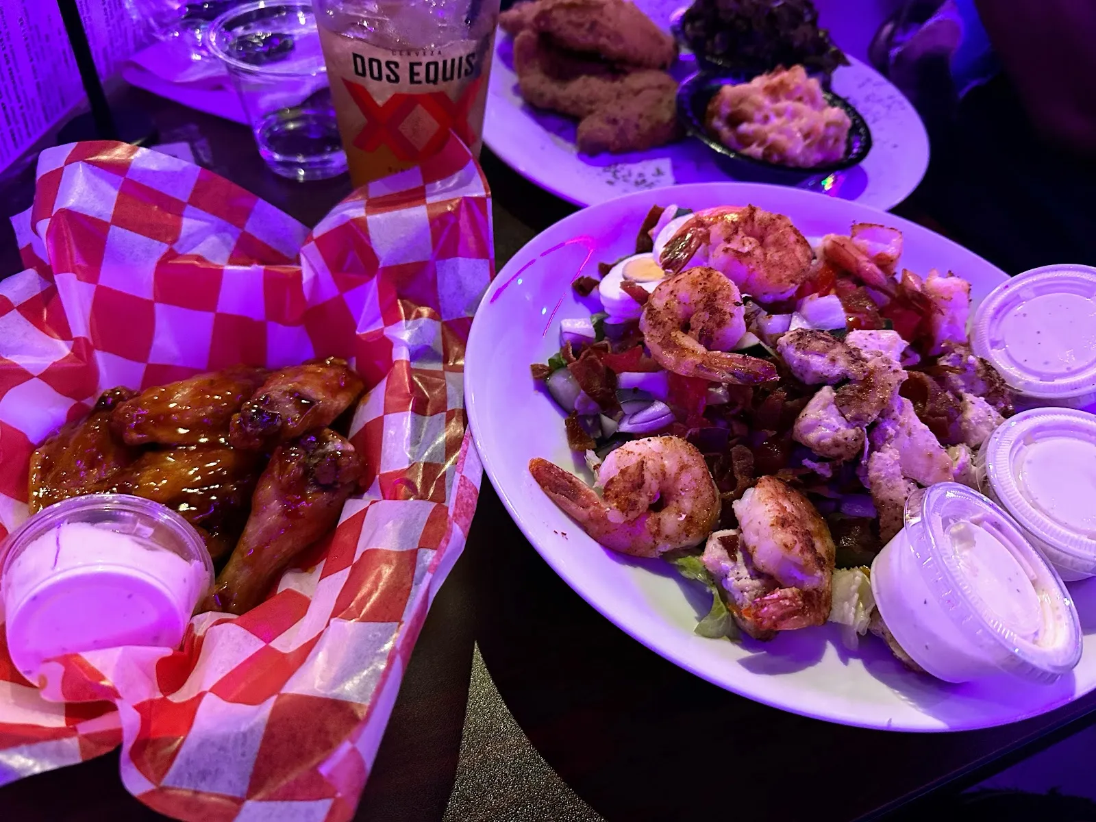ALL IN Sports Bar & Lounge - Image 2
