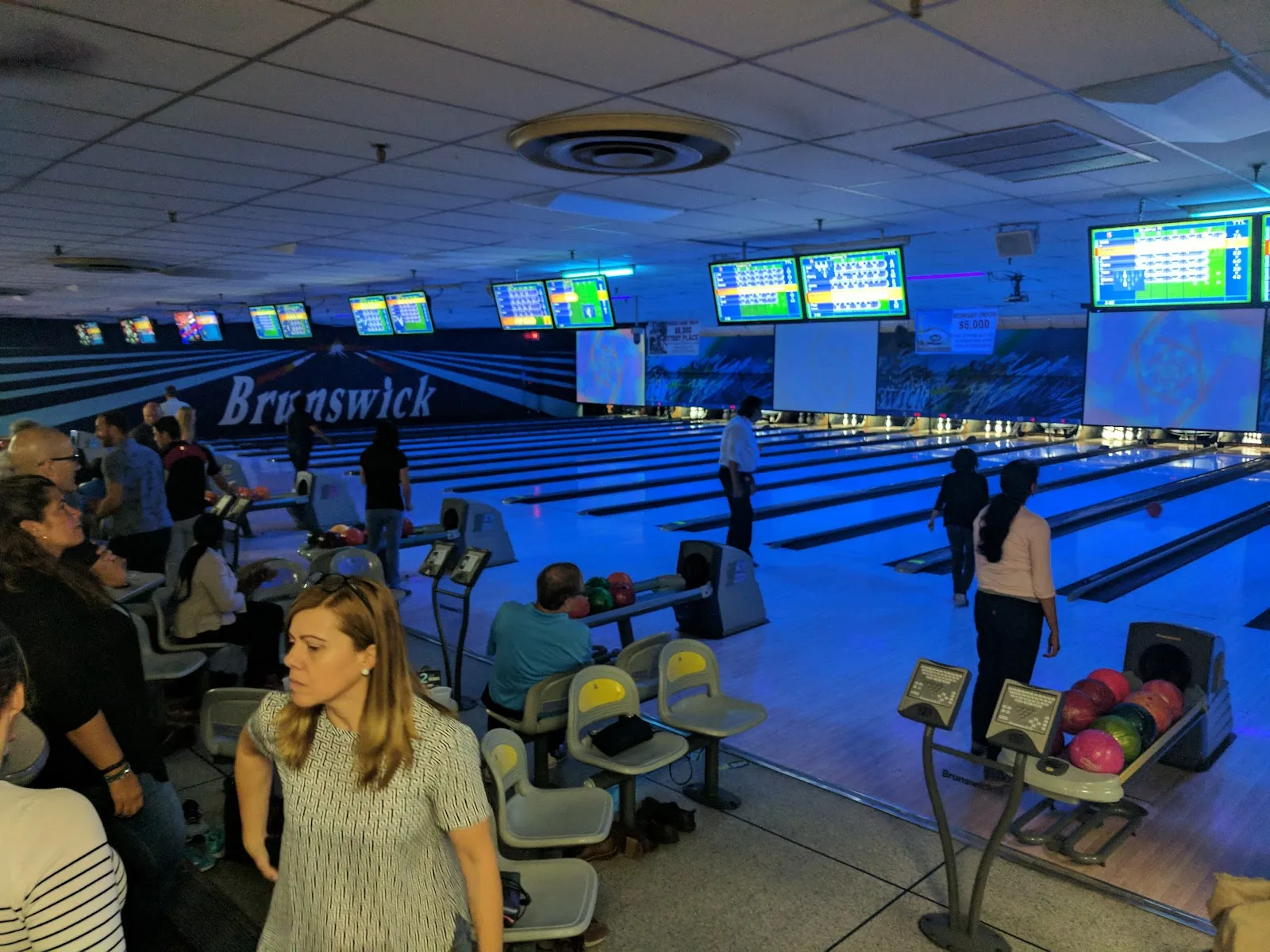 Bowlero Belleville - Image 2
