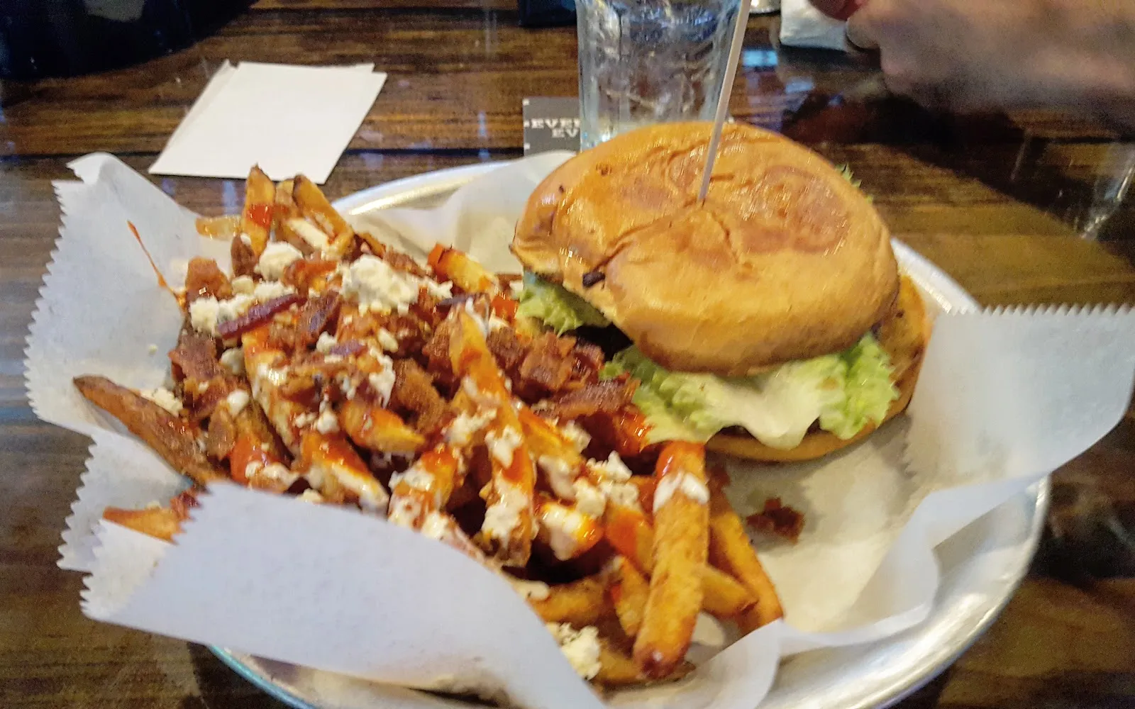 Edwin's Sports Bar - Image 2
