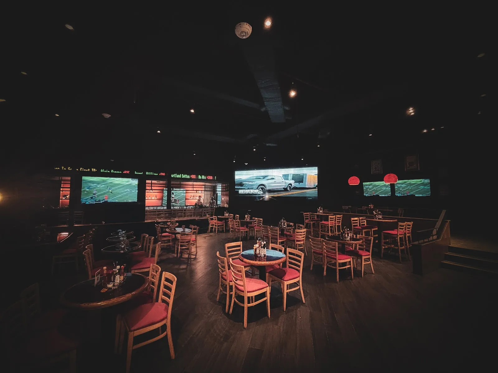 Champions Sports Bar - Image 3