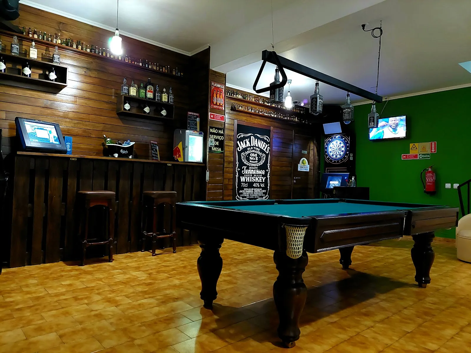 Longo Lounge Bar - Image 3