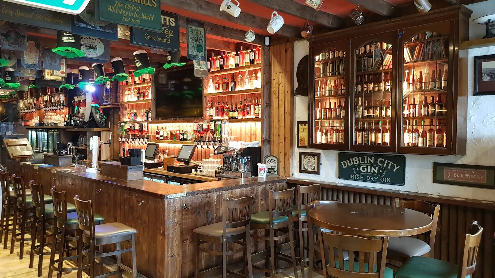 Broadwalk Bar logo