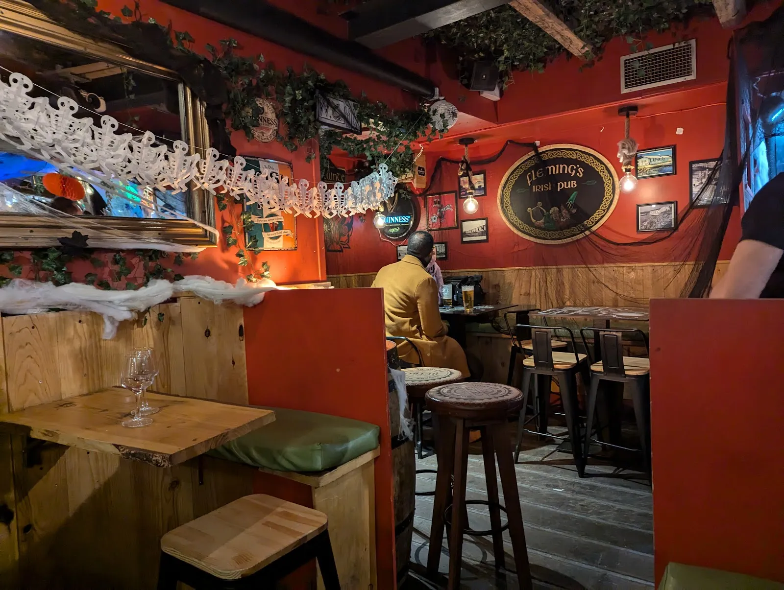 Fleming's Irish Pub - Bar à Whisky - Image 2