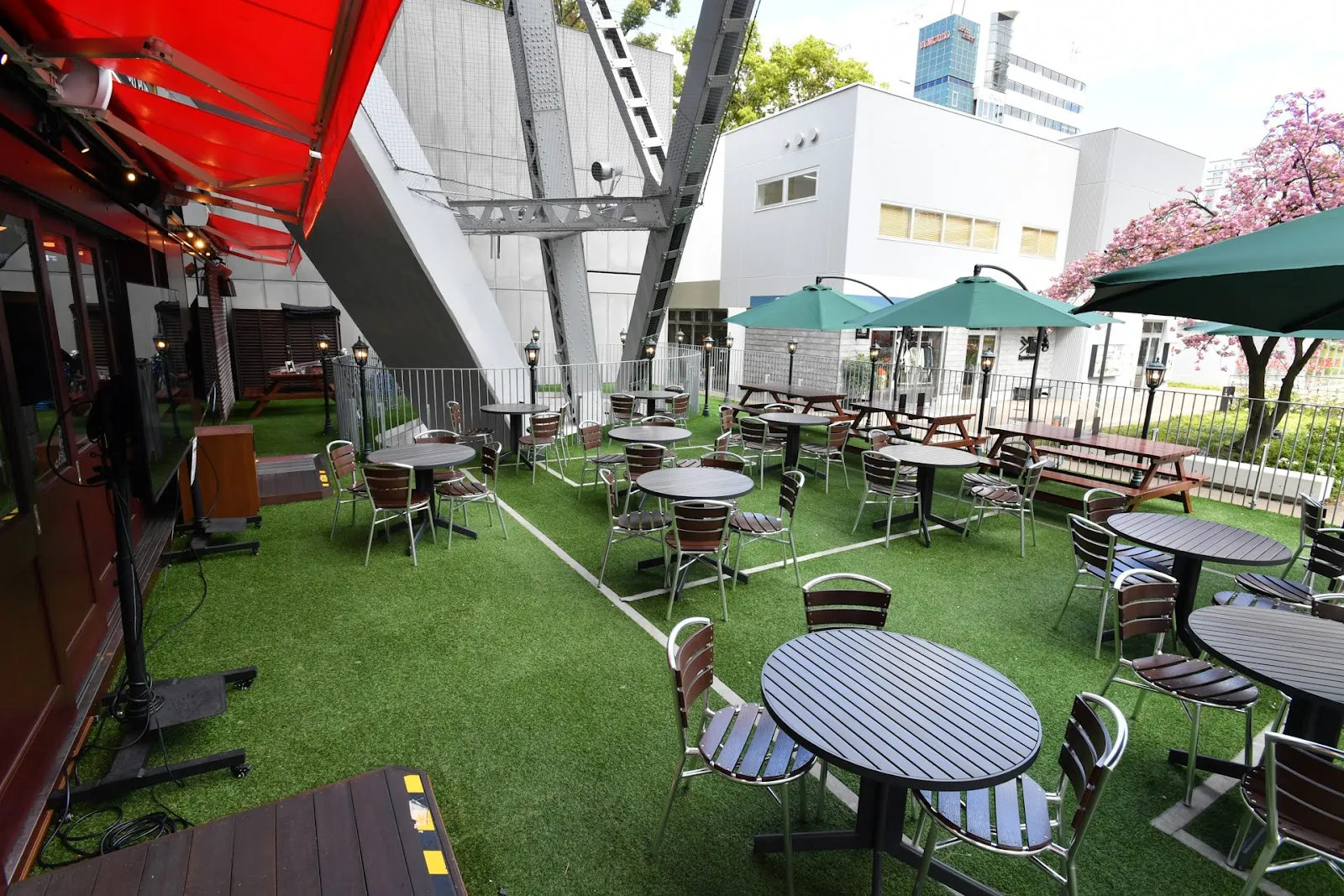 HUB Grampus Pub Mirai Tower - Image 4