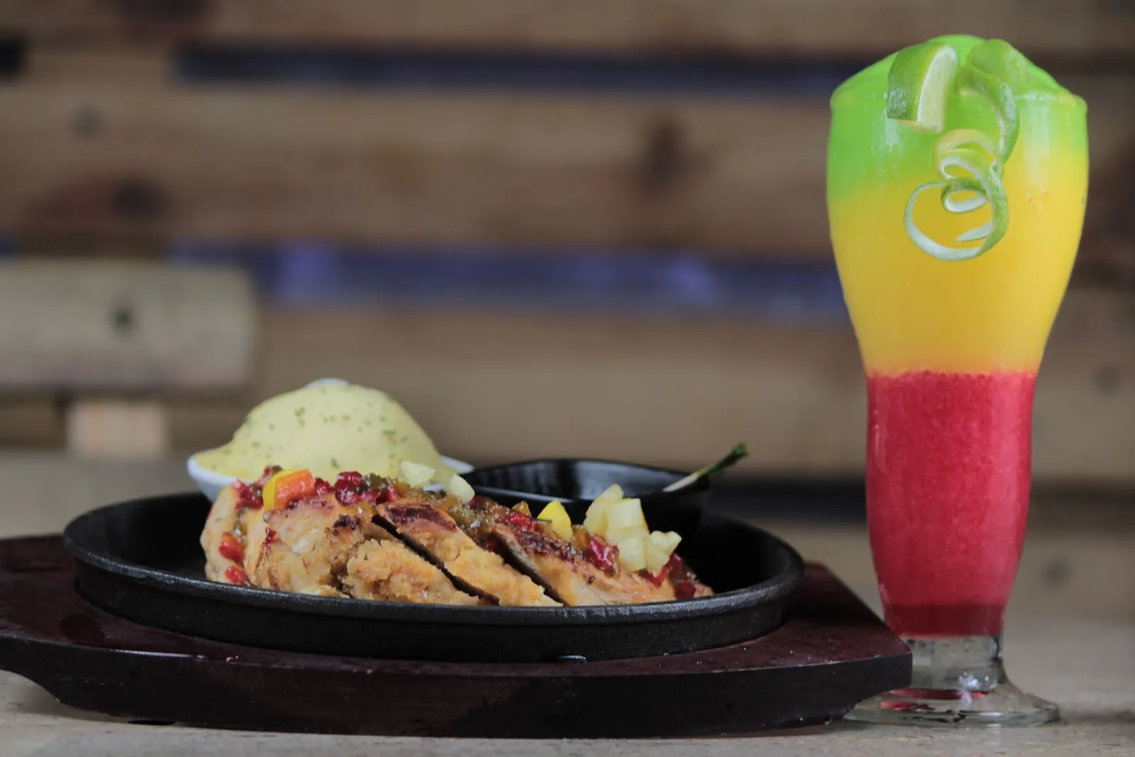 EndzZone Sports Bar and Grill