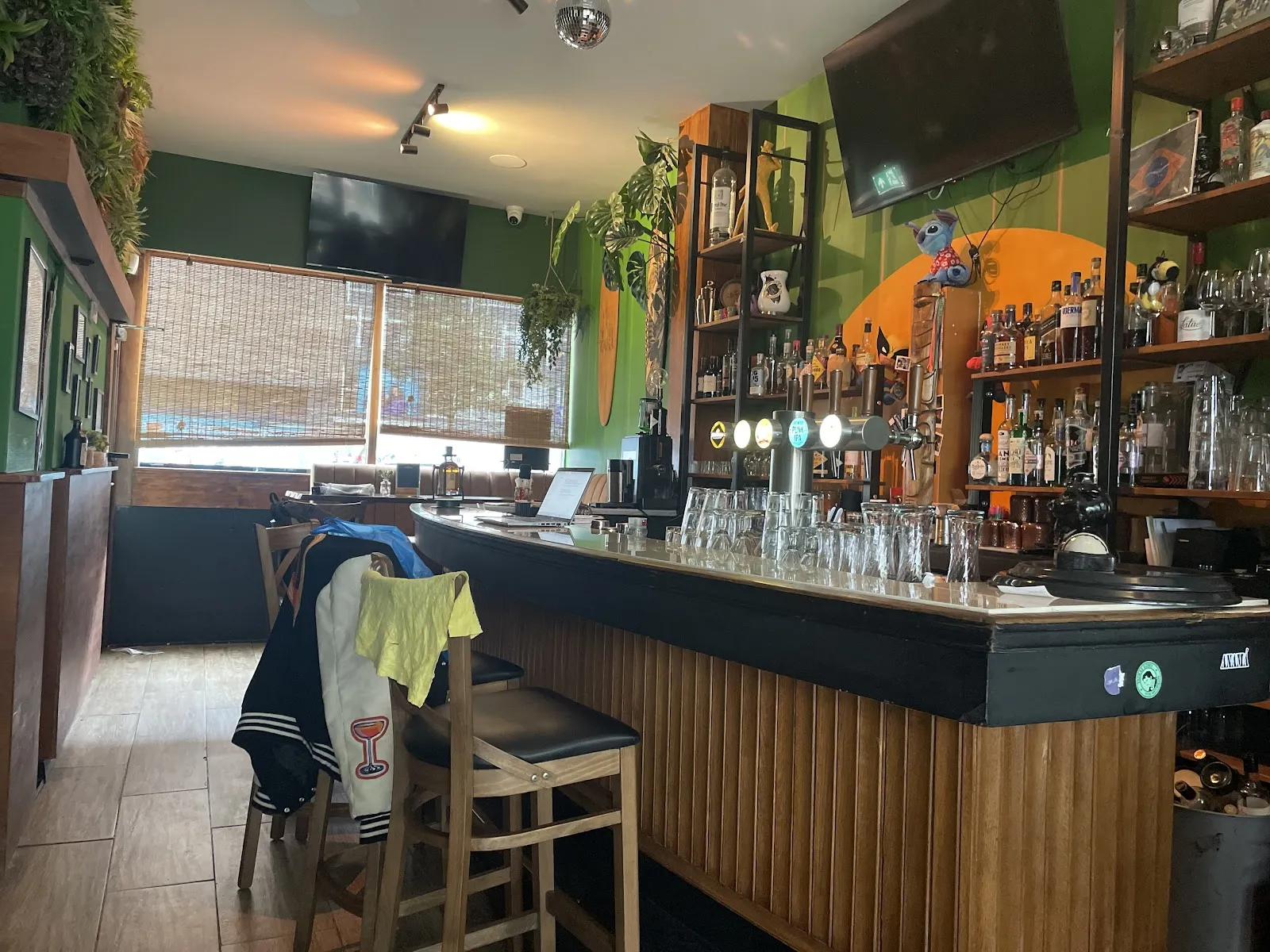 Tiki Taka Sportsbar - Image 2