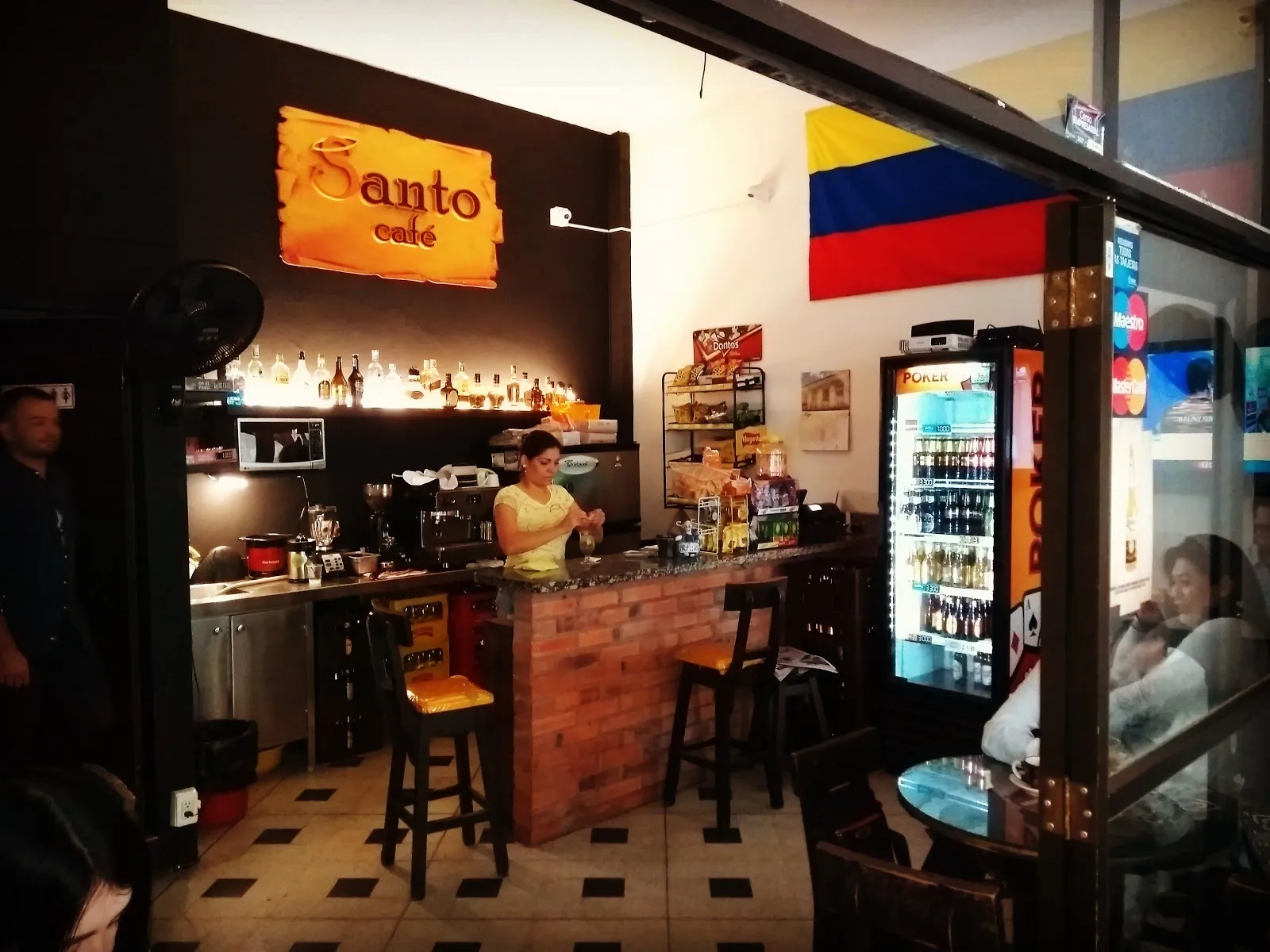 SantoCafe Bar - Image 3