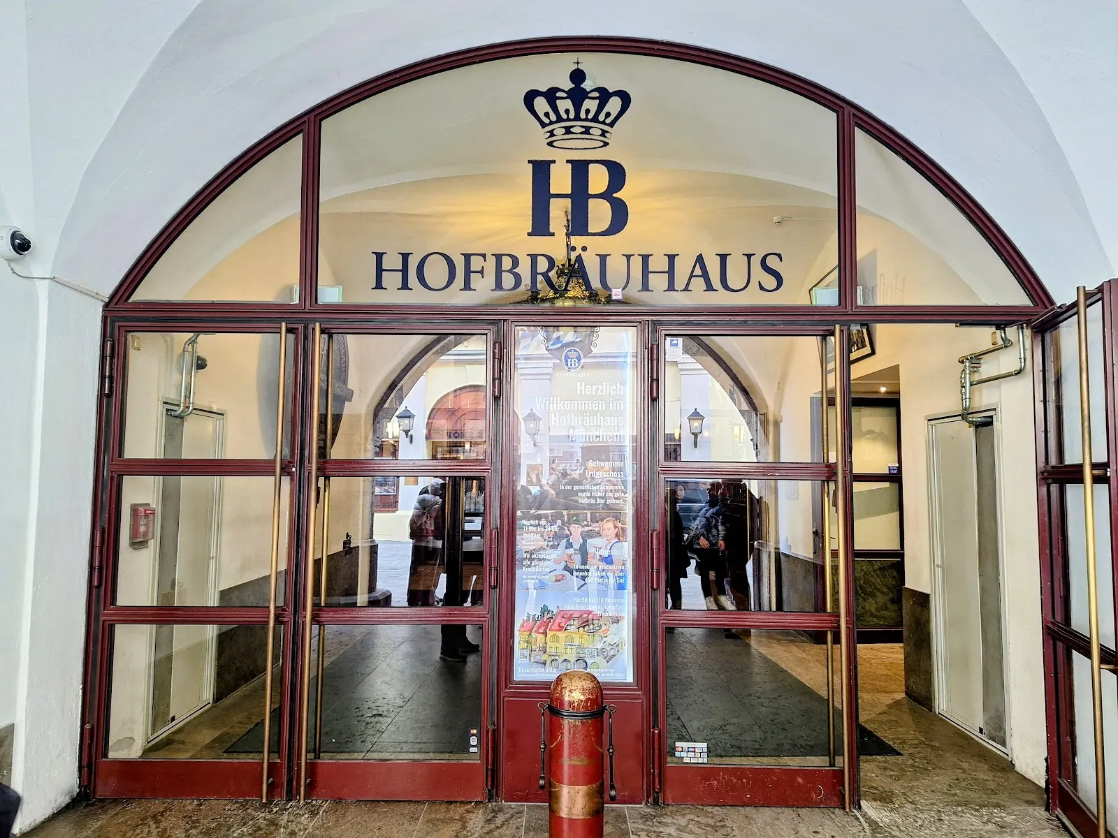 New Munich Hofbrau Bar & Grill - Image 2