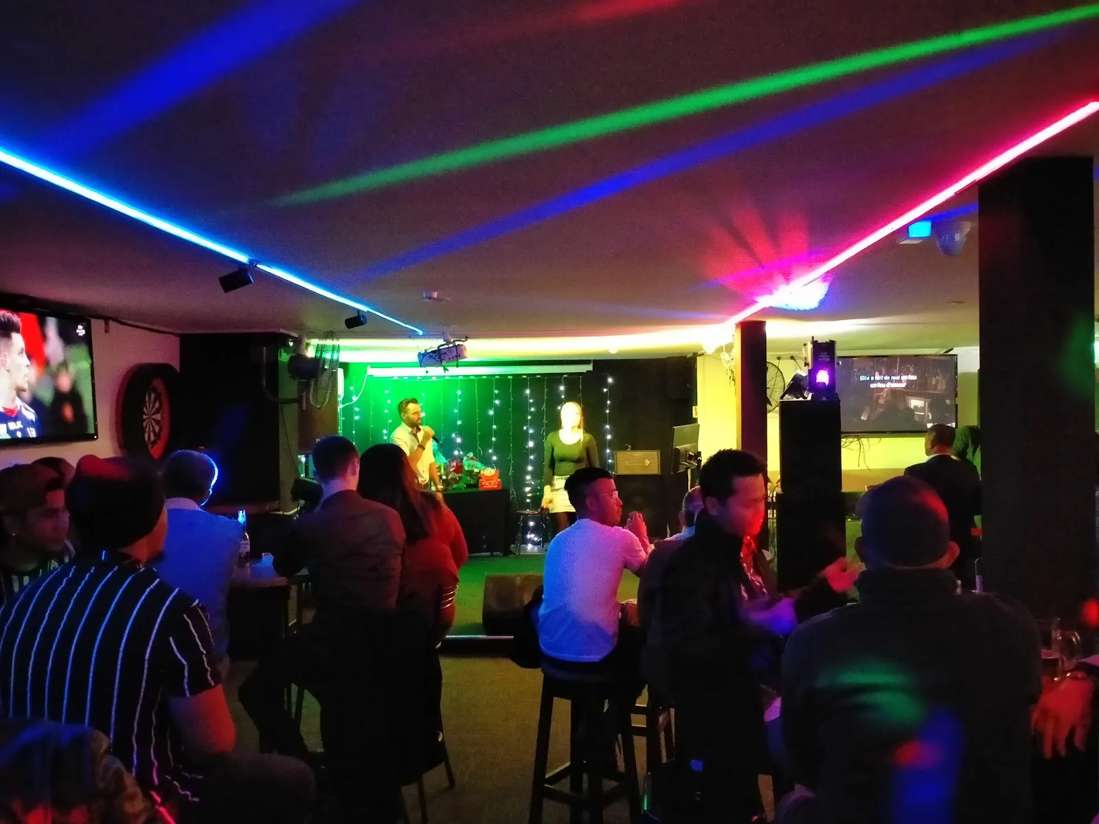 F Bar (Kingsland) - Image 4