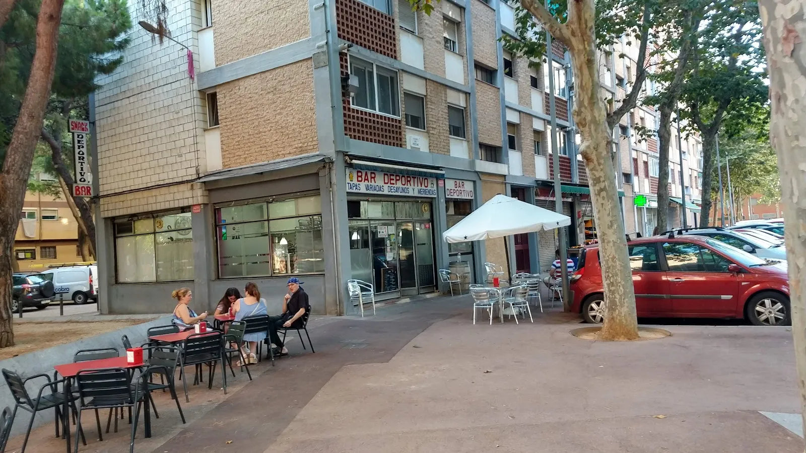 Bar Deportivo Tapas Variadas - Image 2