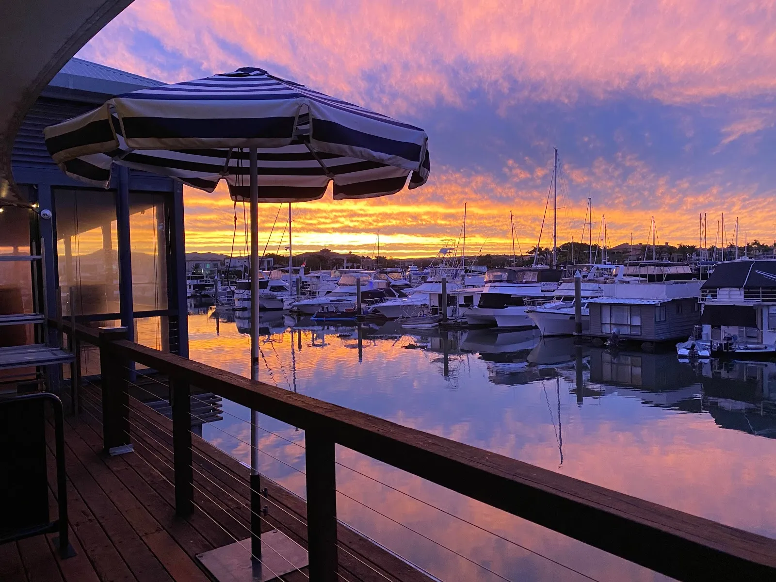 Boardwalk Tavern - Image 4