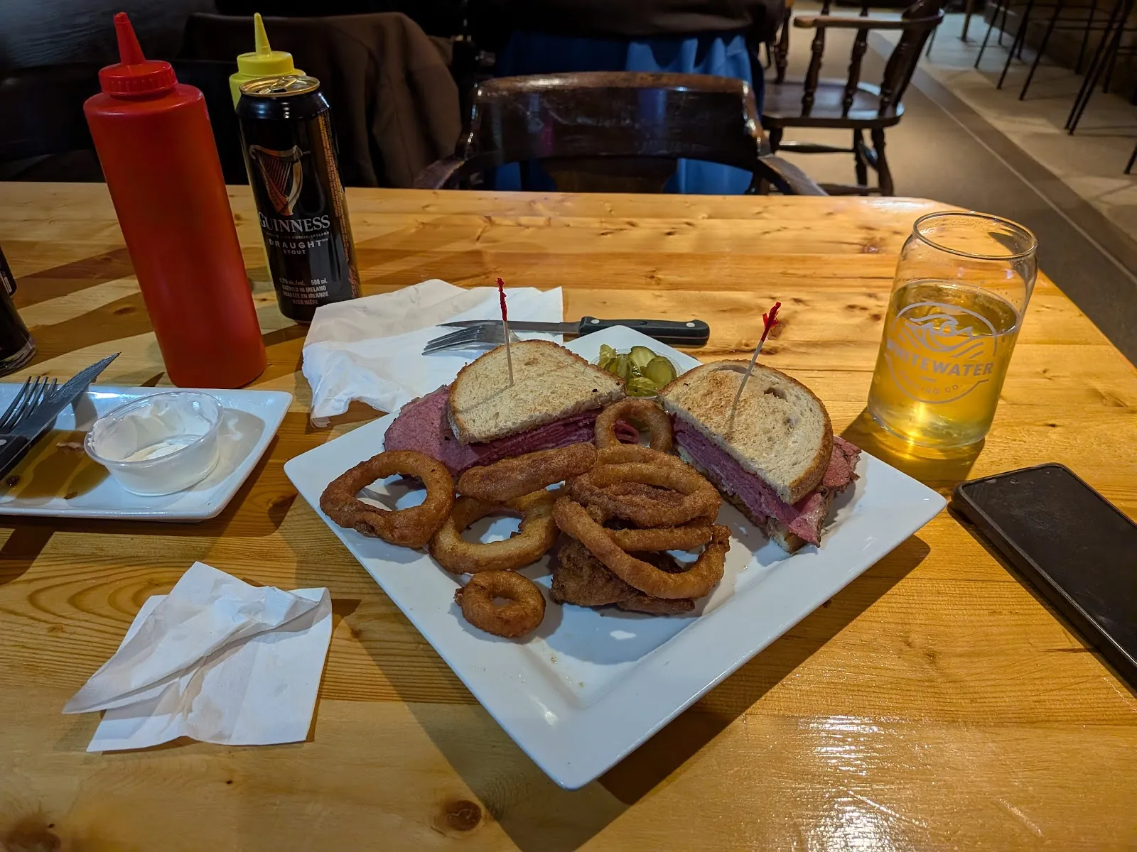 Long Shot's Sports Cafe - Image 4